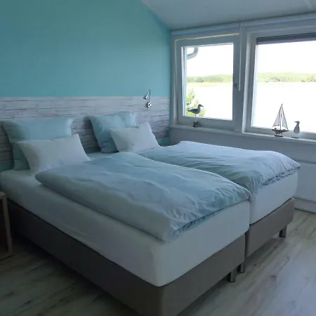 Holiday home Wierhooft 21
