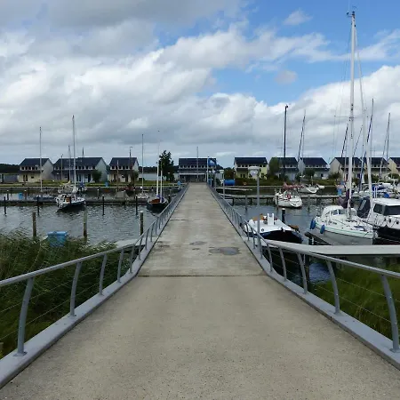 Holiday home Wierhooft 21